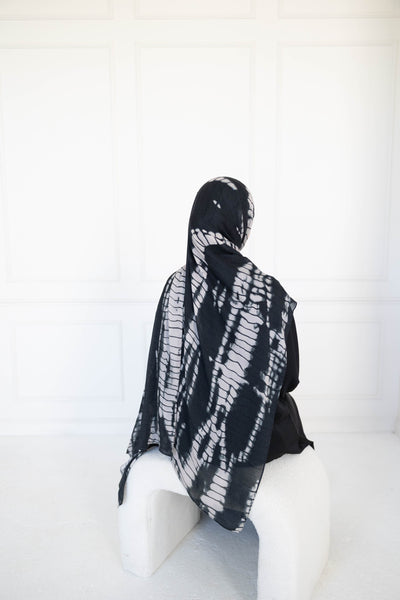 Black & Cream Tie-Dye